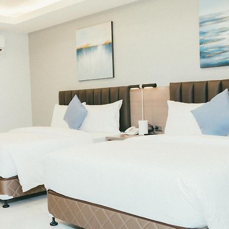 Ns Royal Hotel Cebu Kültér fotó